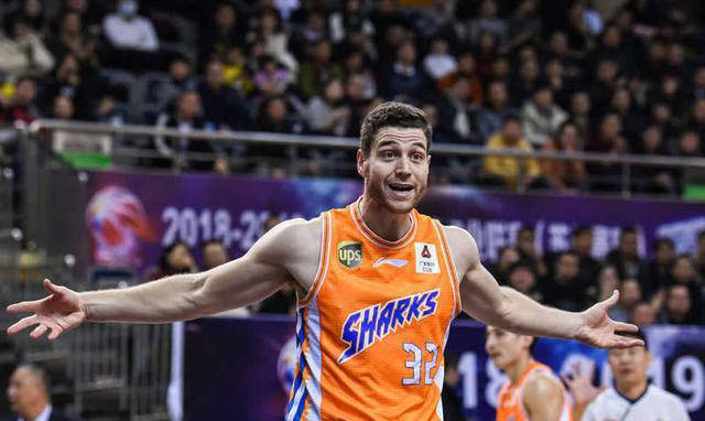 爱游戏-CBA球员冲击NBA：颠覆“没统治CBA就别打NBA”传统观念